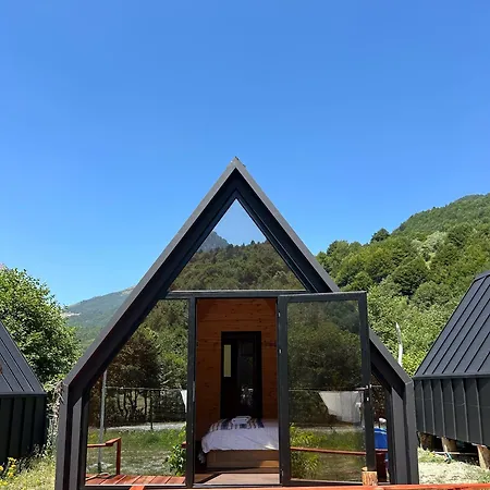 بيت ضيافة Vita Guesthouse Bajram Curri