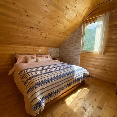 Vita Guesthouse Bajram Curri