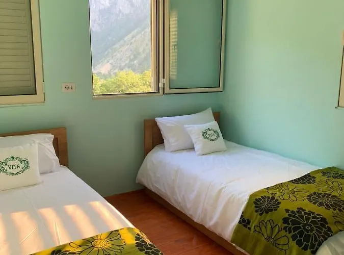 Vita Guesthouse بيت ضيافة *